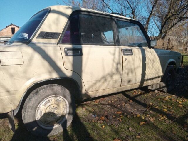 Бежевый ВАЗ 2105, объемом двигателя 0 л и пробегом 1 тыс. км за 358 $, фото 4 на Automoto.ua