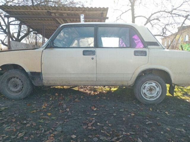 Бежевый ВАЗ 2105, объемом двигателя 0 л и пробегом 1 тыс. км за 358 $, фото 1 на Automoto.ua