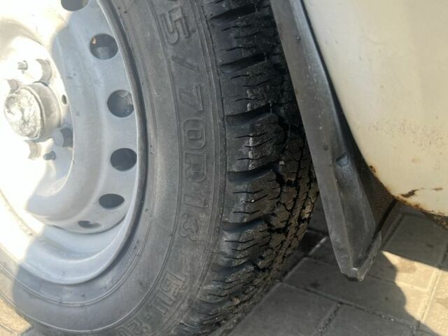 Бежевый ВАЗ 2105, объемом двигателя 1.5 л и пробегом 3 тыс. км за 596 $, фото 6 на Automoto.ua