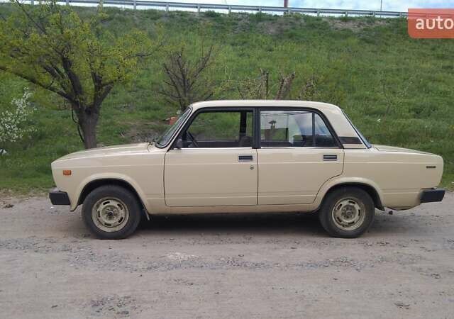 Бежевый ВАЗ 2105, объемом двигателя 0 л и пробегом 170 тыс. км за 1400 $, фото 4 на Automoto.ua