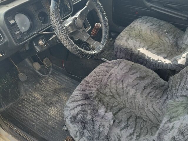 ВАЗ 2105 1991 в Вышгороде на Automoto.ua Бежевый ВАЗ 2105, объемом двигателя 1.3 л и пробегом 60 тыс. км за 601 $, фото 8 на Automoto.ua