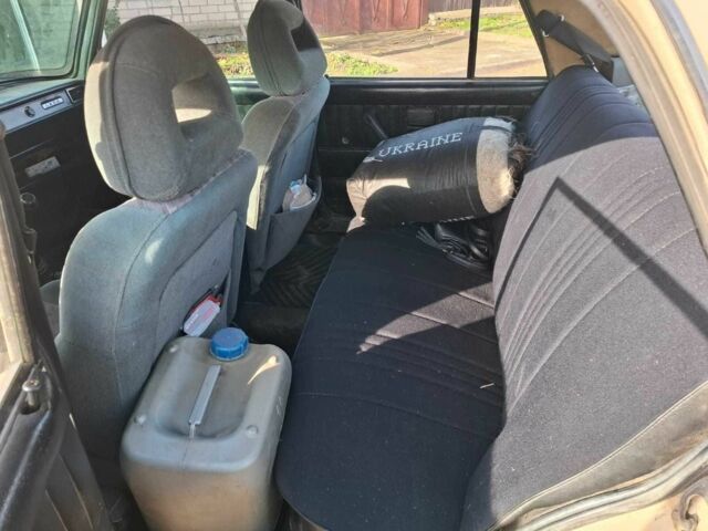 Бежевый ВАЗ 2105, объемом двигателя 1.5 л и пробегом 200 тыс. км за 500 $, фото 2 на Automoto.ua