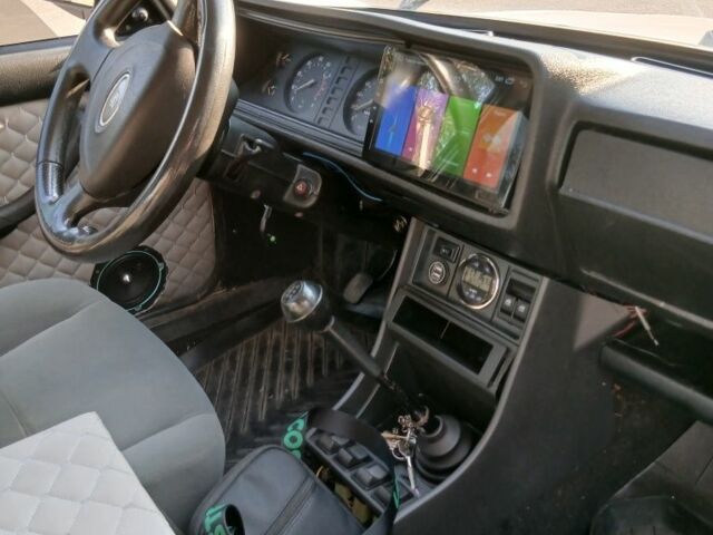 Бежевый ВАЗ 2105, объемом двигателя 1.5 л и пробегом 36 тыс. км за 1000 $, фото 3 на Automoto.ua