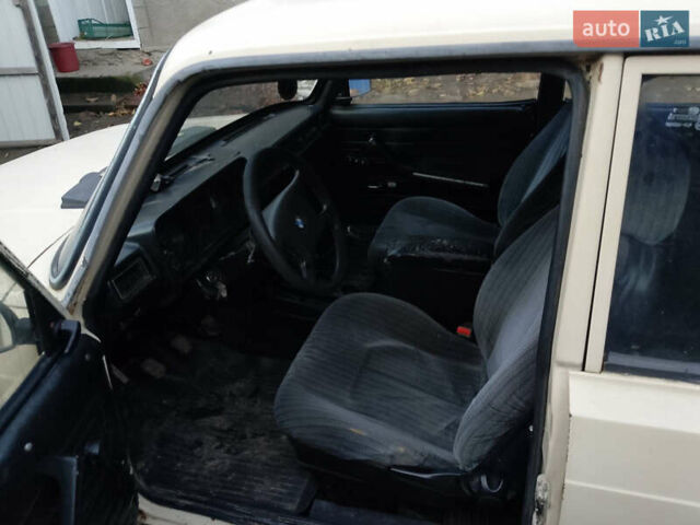 Бежевый ВАЗ 2105, объемом двигателя 1.3 л и пробегом 50 тыс. км за 500 $, фото 2 на Automoto.ua