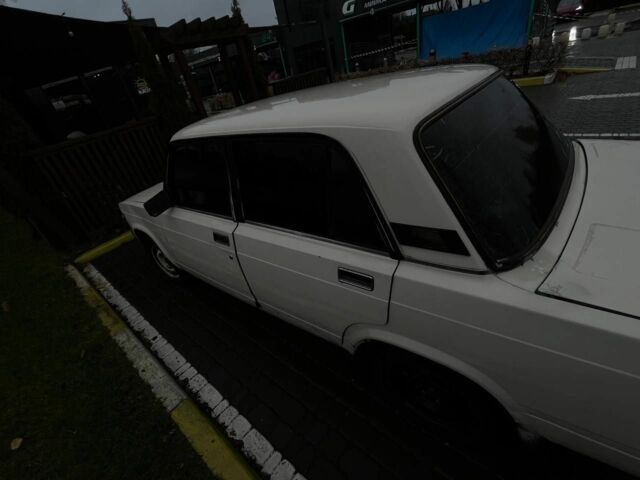 Бежевый ВАЗ 2105, объемом двигателя 1.5 л и пробегом 777 тыс. км за 596 $, фото 4 на Automoto.ua