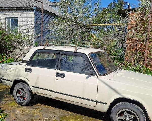 Бежевий ВАЗ 2105, об'ємом двигуна 1.2 л та пробігом 150 тис. км за 1000 $, фото 2 на Automoto.ua