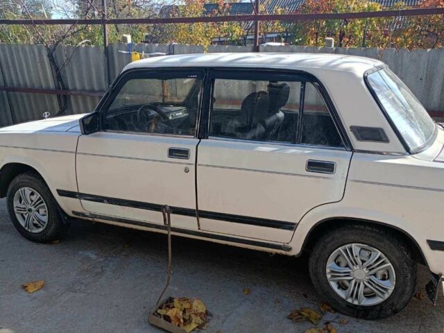 Бежевий ВАЗ 2105, об'ємом двигуна 1.5 л та пробігом 1000 тис. км за 600 $, фото 1 на Automoto.ua