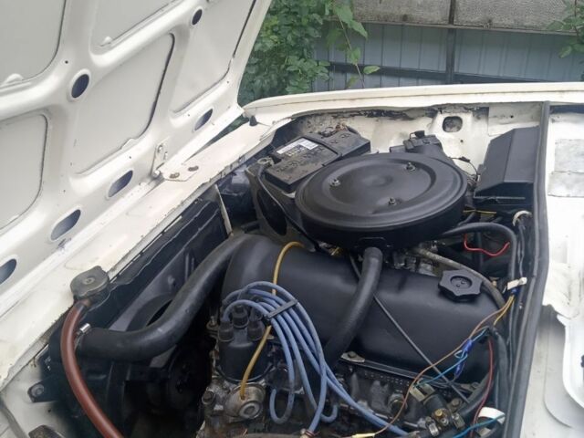 Бежевый ВАЗ 2105, объемом двигателя 1.5 л и пробегом 1000 тыс. км за 1100 $, фото 6 на Automoto.ua