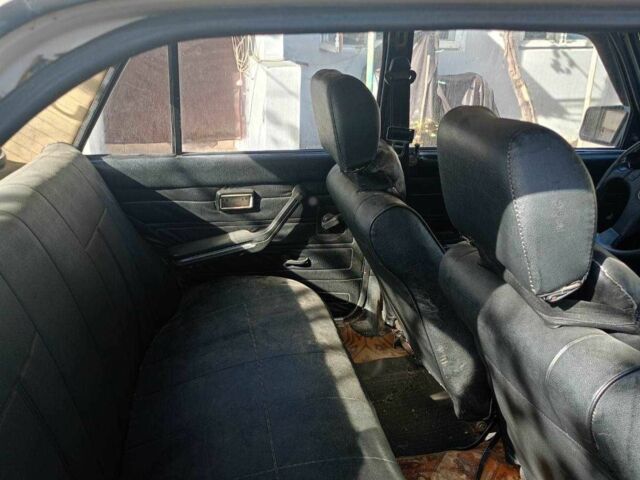 Бежевий ВАЗ 2105, об'ємом двигуна 1.5 л та пробігом 1000 тис. км за 600 $, фото 4 на Automoto.ua