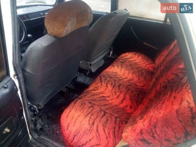 Бежевый ВАЗ 2105, объемом двигателя 0 л и пробегом 100 тыс. км за 325 $, фото 5 на Automoto.ua
