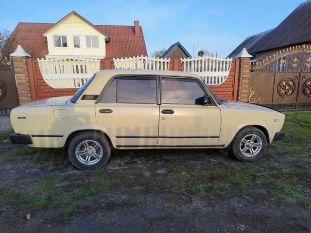 Бежевый ВАЗ 2105, объемом двигателя 1.5 л и пробегом 1 тыс. км за 750 $, фото 1 на Automoto.ua