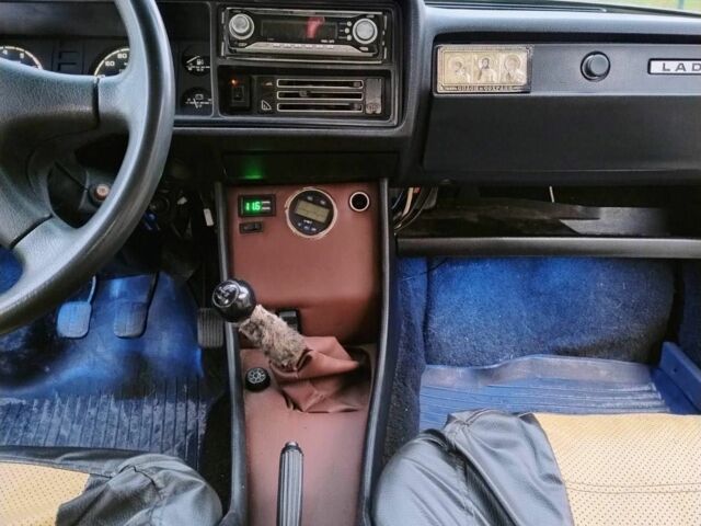 Бежевый ВАЗ 2105, объемом двигателя 1.5 л и пробегом 1 тыс. км за 750 $, фото 5 на Automoto.ua