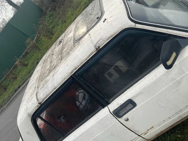 Бежевий ВАЗ 2105, об'ємом двигуна 1.4 л та пробігом 80 тис. км за 400 $, фото 2 на Automoto.ua