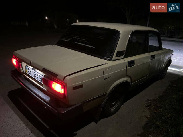 Бежевый ВАЗ 2105, объемом двигателя 1.3 л и пробегом 257 тыс. км за 592 $, фото 2 на Automoto.ua