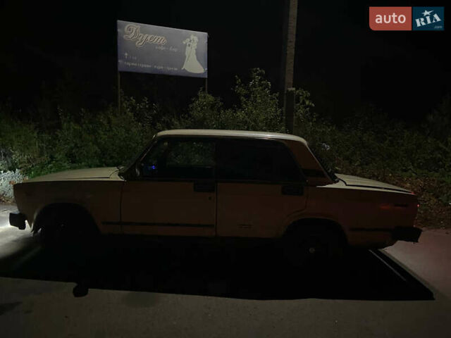 Бежевый ВАЗ 2105, объемом двигателя 1.3 л и пробегом 257 тыс. км за 592 $, фото 5 на Automoto.ua