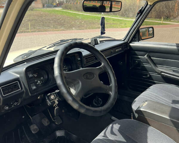 Бежевый ВАЗ 2105, объемом двигателя 1.5 л и пробегом 120 тыс. км за 1200 $, фото 8 на Automoto.ua