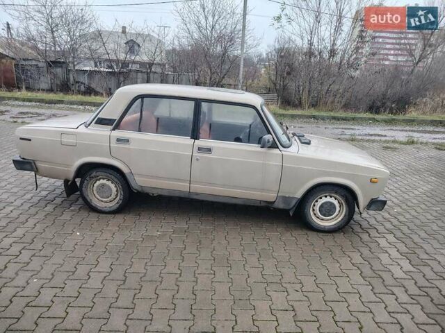 Бежевый ВАЗ 2105, объемом двигателя 1.3 л и пробегом 150 тыс. км за 650 $, фото 3 на Automoto.ua