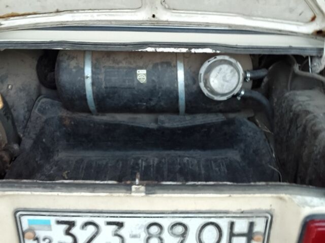 Бежевый ВАЗ 2105, объемом двигателя 0 л и пробегом 1000 тыс. км за 425 $, фото 4 на Automoto.ua