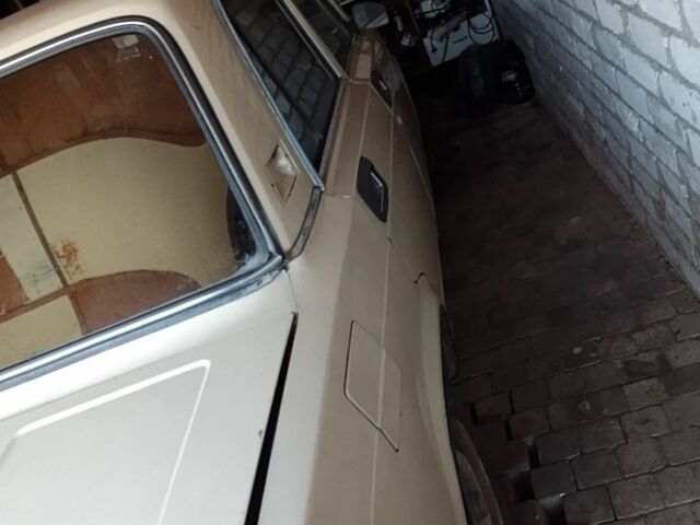 Бежевый ВАЗ 2105, объемом двигателя 0 л и пробегом 1000 тыс. км за 425 $, фото 2 на Automoto.ua