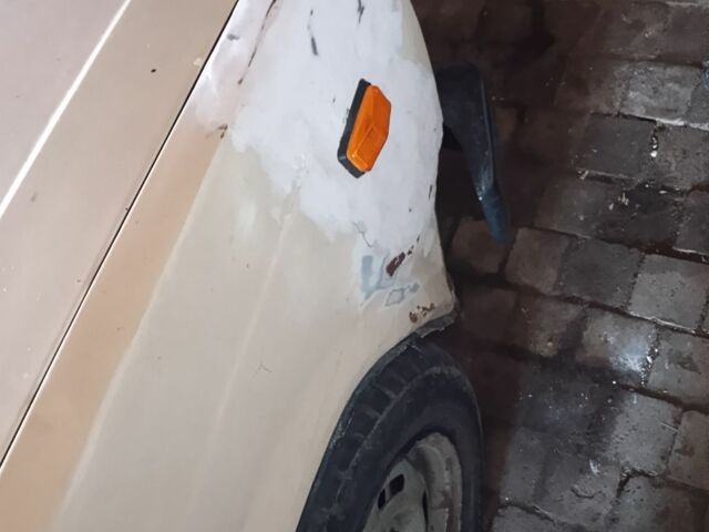 Бежевый ВАЗ 2105, объемом двигателя 0 л и пробегом 1000 тыс. км за 425 $, фото 3 на Automoto.ua