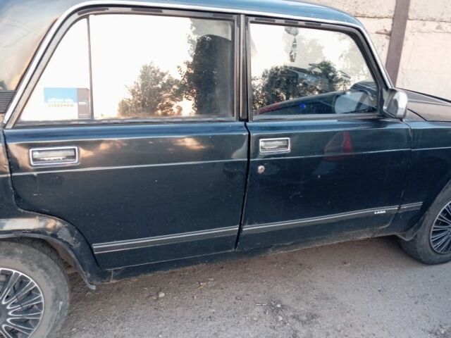 Черный ВАЗ 2105, объемом двигателя 0 л и пробегом 110 тыс. км за 600 $, фото 1 на Automoto.ua