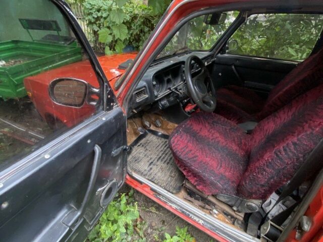 Черный ВАЗ 2105, объемом двигателя 0 л и пробегом 63 тыс. км за 238 $, фото 5 на Automoto.ua