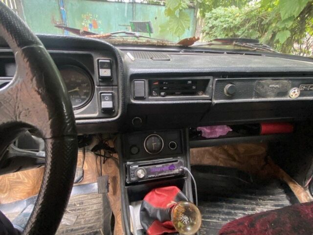 Черный ВАЗ 2105, объемом двигателя 0 л и пробегом 63 тыс. км за 238 $, фото 6 на Automoto.ua