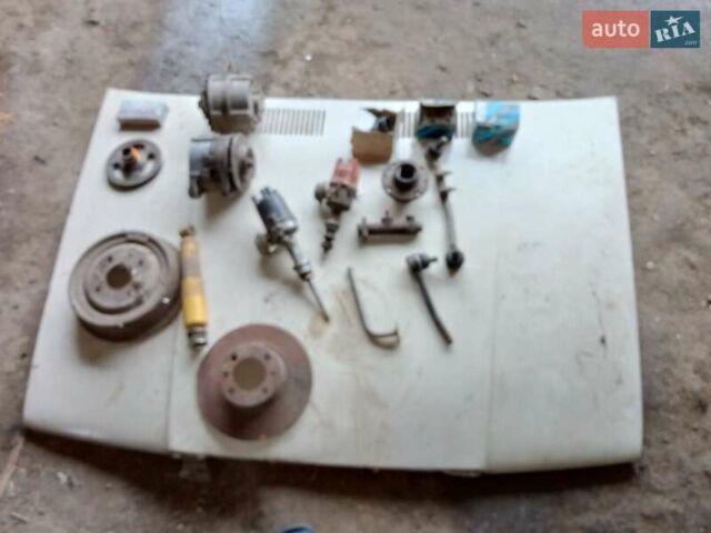 Чорний ВАЗ 2105, об'ємом двигуна 1.3 л та пробігом 320 тис. км за 450 $, фото 7 на Automoto.ua