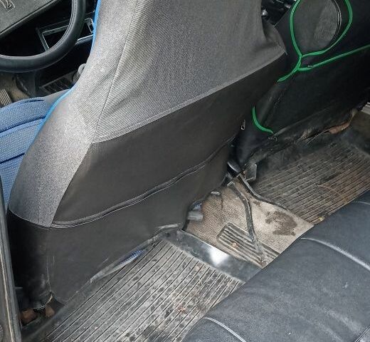 Чорний ВАЗ 2105, об'ємом двигуна 1.2 л та пробігом 139 тис. км за 383 $, фото 4 на Automoto.ua