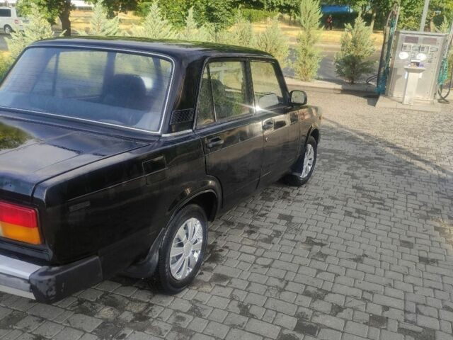 Черный ВАЗ 2105, объемом двигателя 1.5 л и пробегом 100 тыс. км за 1500 $, фото 2 на Automoto.ua