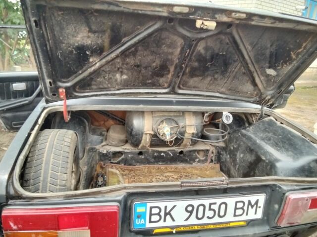 Чорний ВАЗ 2105, об'ємом двигуна 1.3 л та пробігом 120 тис. км за 450 $, фото 2 на Automoto.ua