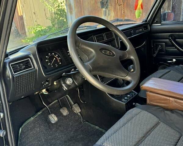 Чорний ВАЗ 2105, об'ємом двигуна 0 л та пробігом 35 тис. км за 1600 $, фото 23 на Automoto.ua