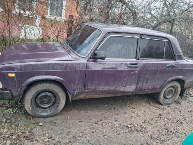 Фіолетовий ВАЗ 2105, об'ємом двигуна 1.5 л та пробігом 200 тис. км за 600 $, фото 1 на Automoto.ua