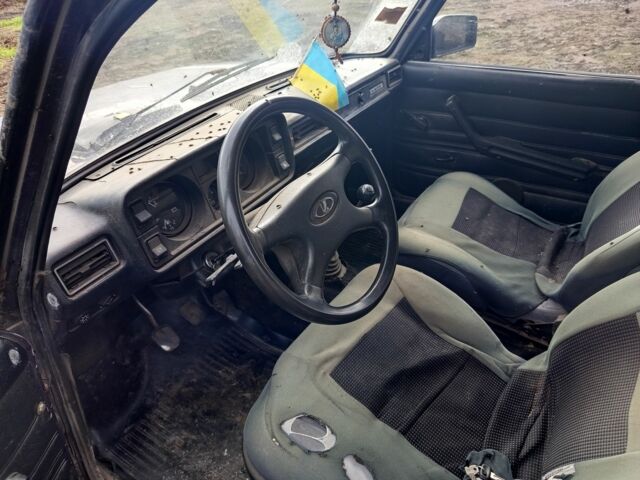 Фиолетовый ВАЗ 2105, объемом двигателя 1 л и пробегом 1 тыс. км за 274 $, фото 4 на Automoto.ua