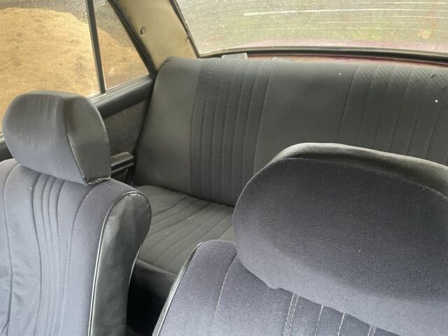 Фиолетовый ВАЗ 2105, объемом двигателя 1.5 л и пробегом 1000 тыс. км за 428 $, фото 7 на Automoto.ua