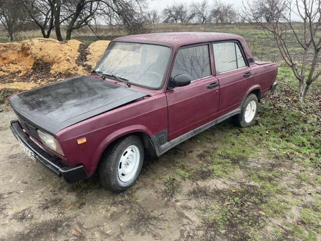 Фиолетовый ВАЗ 2105, объемом двигателя 1.5 л и пробегом 1000 тыс. км за 428 $, фото 1 на Automoto.ua