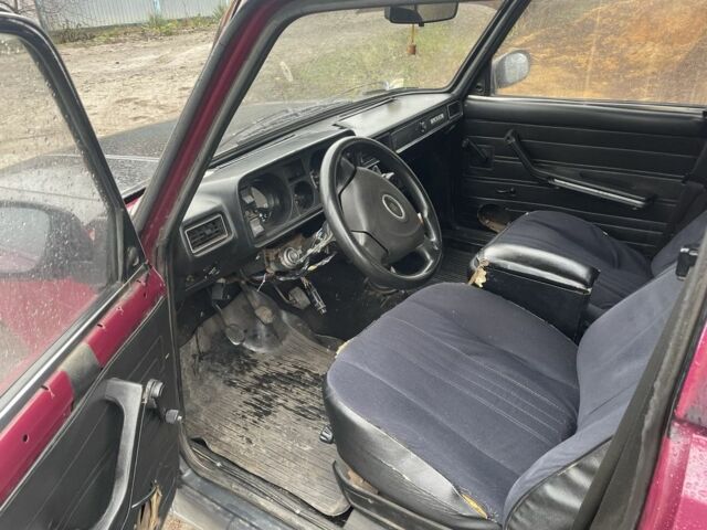 Фиолетовый ВАЗ 2105, объемом двигателя 1.5 л и пробегом 1000 тыс. км за 428 $, фото 6 на Automoto.ua