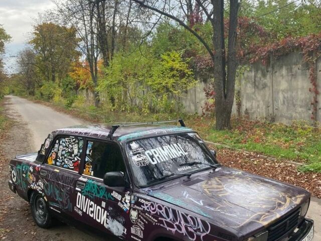 Фиолетовый ВАЗ 2105, объемом двигателя 1.5 л и пробегом 777 тыс. км за 1000 $, фото 4 на Automoto.ua