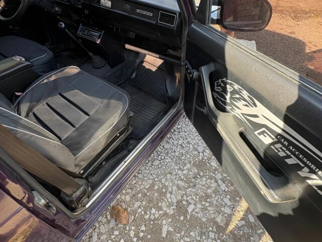 Фиолетовый ВАЗ 2105, объемом двигателя 1.5 л и пробегом 1 тыс. км за 1000 $, фото 9 на Automoto.ua