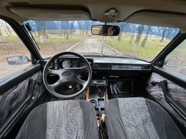 Фіолетовий ВАЗ 2105, об'ємом двигуна 1.5 л та пробігом 95 тис. км за 1100 $, фото 6 на Automoto.ua