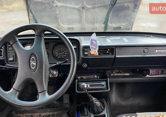 Фіолетовий ВАЗ 2105, об'ємом двигуна 1.45 л та пробігом 190 тис. км за 850 $, фото 5 на Automoto.ua