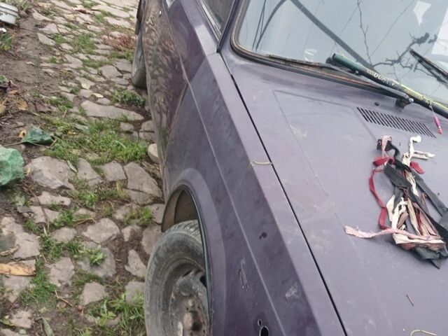 Коричневый ВАЗ 2105, объемом двигателя 1 л и пробегом 320 тыс. км за 322 $, фото 2 на Automoto.ua