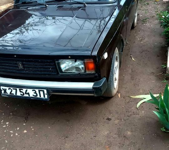 Коричневый ВАЗ 2105, объемом двигателя 1.3 л и пробегом 0 тыс. км за 850 $, фото 9 на Automoto.ua