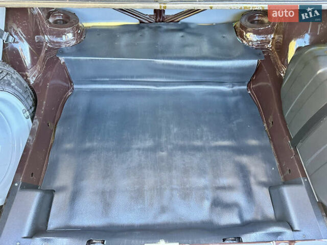 Коричневый ВАЗ 2105, объемом двигателя 1.3 л и пробегом 3 тыс. км за 15000 $, фото 79 на Automoto.ua