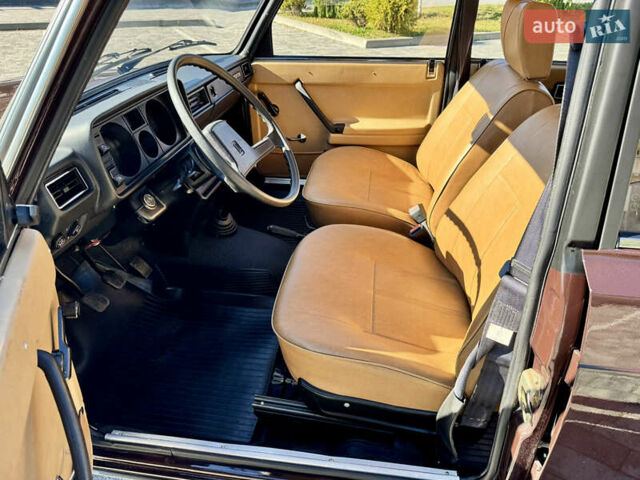 Коричневый ВАЗ 2105, объемом двигателя 1.3 л и пробегом 3 тыс. км за 15000 $, фото 31 на Automoto.ua