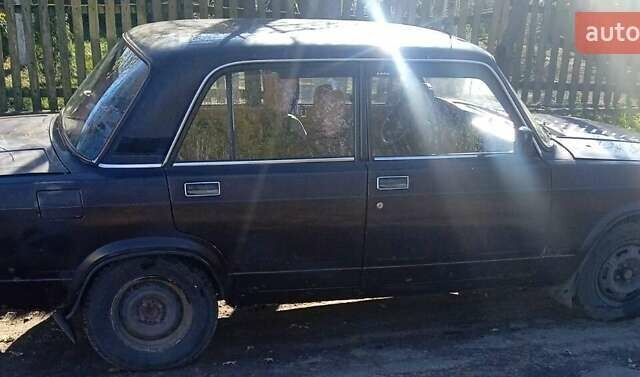 Коричневый ВАЗ 2105, объемом двигателя 1.3 л и пробегом 180 тыс. км за 800 $, фото 1 на Automoto.ua