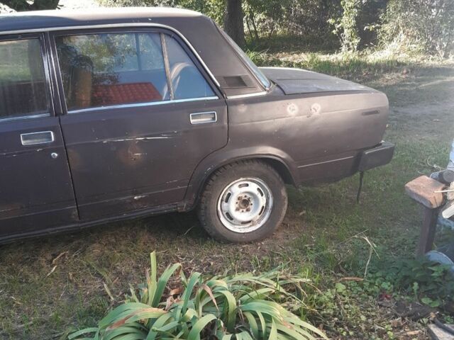 Коричневый ВАЗ 2105, объемом двигателя 1.3 л и пробегом 120 тыс. км за 356 $, фото 2 на Automoto.ua