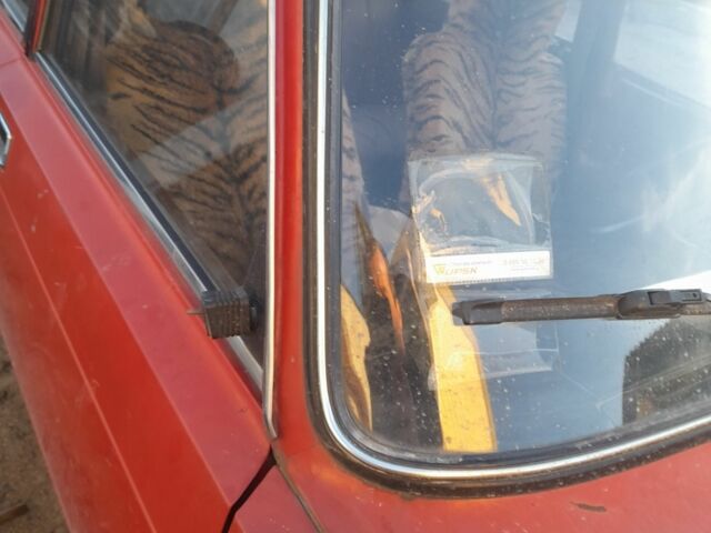 Червоний ВАЗ 2105, об'ємом двигуна 0 л та пробігом 150 тис. км за 382 $, фото 3 на Automoto.ua