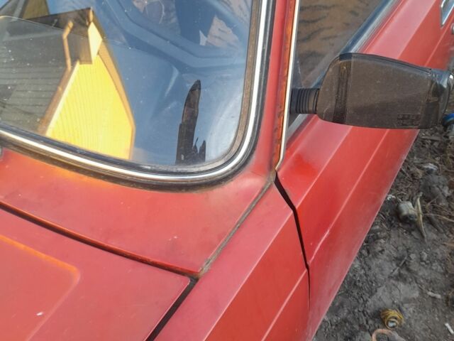 Червоний ВАЗ 2105, об'ємом двигуна 0 л та пробігом 150 тис. км за 382 $, фото 4 на Automoto.ua