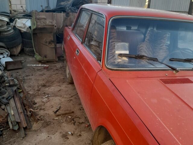 Червоний ВАЗ 2105, об'ємом двигуна 0 л та пробігом 150 тис. км за 382 $, фото 2 на Automoto.ua